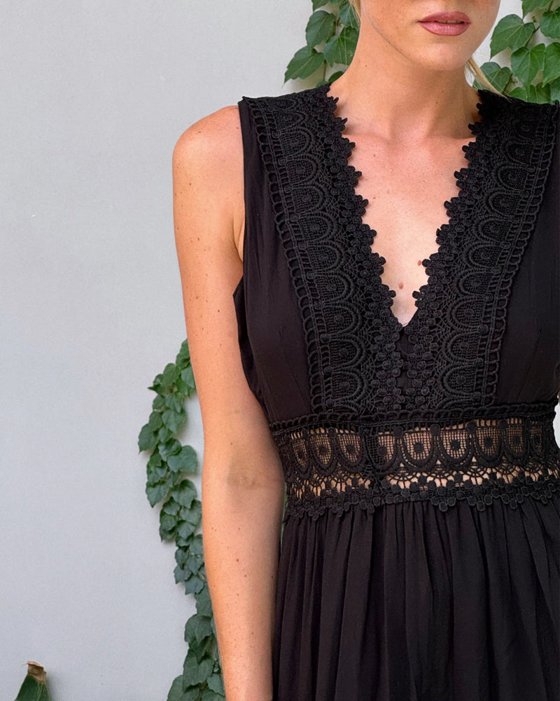 Lily - Flattering Maxi Dress