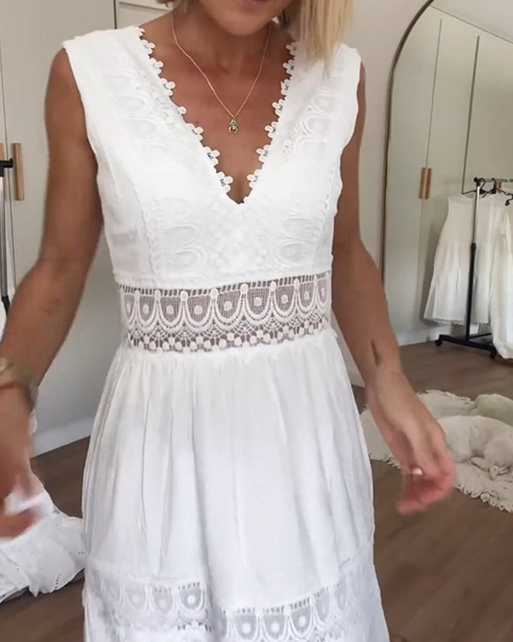 Lily - Flattering Maxi Dress